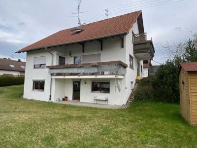 Freistehendes 3-Fam.Haus, KP VB 469.000 €, BJ 1992, vermietet, 4 Stellpl.i.Fr., 749 m2 Grdst.