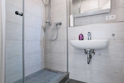 Wohnen im Grünen: 2-Zimmer-Balkonwohnung in Pasing – provisionsfrei vom Eigentümer
