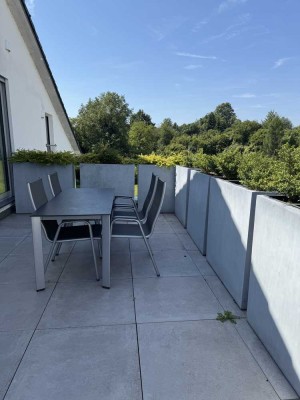 Exklusive 2-Zimmer-Wohnung mit gehobener Innenausstattung mit Balkon und EBK in Sinzheim.