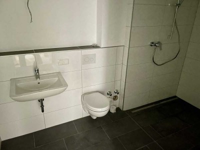 Im Fuhlenbrock! EG! Sehr schicke 2-Raumwhg., mit EBK, FBH, elektr. Roll., Aufzug, usw.!