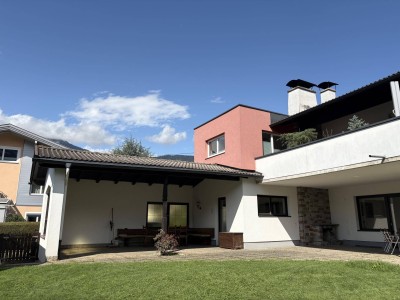 Haus mit 2 Wohnungen und großem Garten