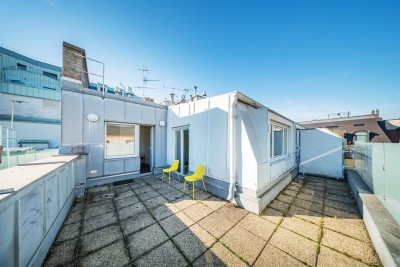 City Mini-Apartment mit großer Terrasse