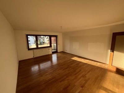 Modernisierte 3,5-Zimmer-Wohnung mit Balkon und Einbauküche in Ludwigsburg