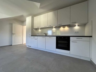 Pullach I Renovierte 3,5-Zimmer Wohnung mit Einbauküche