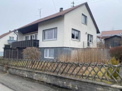 Platz für Familie & Beruf! Haus in unverbaubarer Lage mit 90 qm Kfz-Garage & Werkstatt!