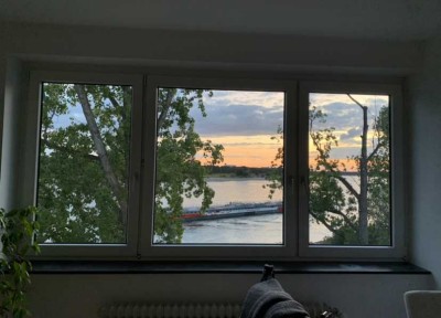 Ab 1.12.25 verfügbar - Zwischenmiete - helle Zweizimmerwohnung mit traumhaftem Rheinblick