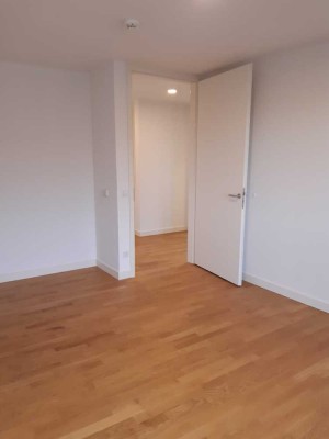Moderne 3-Zimmer-Wohnung mit Dachterrasse
