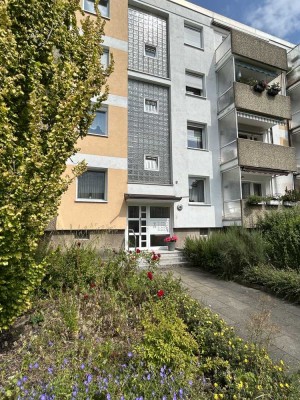 Von Privat: Gepflegte 3,5-Raum-Wohnung, geh. Innenausstattung mit Balkon u. Garage in Bochum-Höntrop