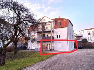 OK! Attraktive EG Wohnung mit sonniger Terrasse freut sich auf einen neuen Mieter..!