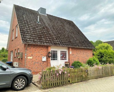 Schönes Haus im Zentrum von Oberndorf mit 746 m² Garten und Garage