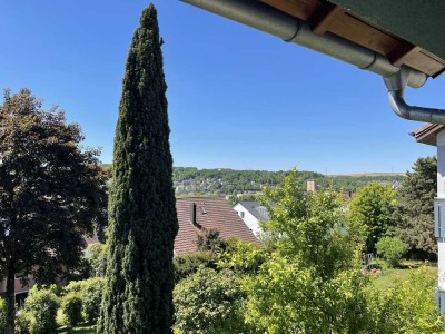 Erstbezug nach Sanierung mit EBK und Balkon: schöne 4,5-Zimmer-Wohnung in Ochsenfurt