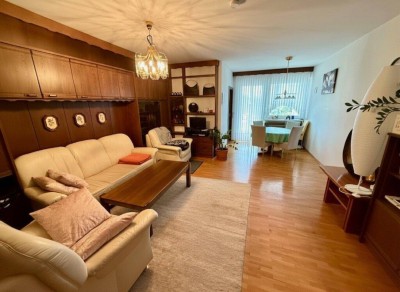 Charmante und geräumige Wohnung in attraktiver Wohngegend