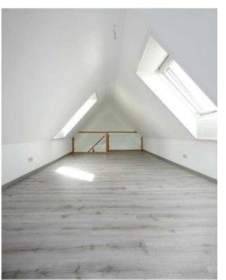 Großzügige Dachgeschosswohnung