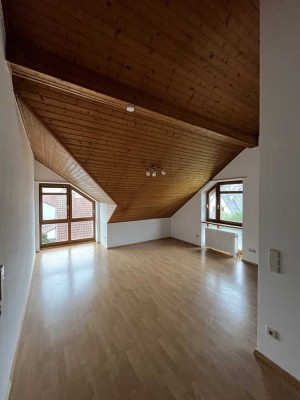 Attraktive 2-Zimmer-Maisonette-Wohnung mit Einbauküche in Höchberg