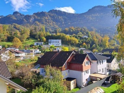 Schöne großzügige 4 Zimmer - Wohnung mit 2 Balkonen und Garage im Zentrum von Hohenems!