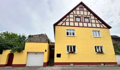 Bad Windsheim: 3-Familienhaus mit Garten, 3 Garagen &amp; Ausbaureserve – jetzt 429.000 €