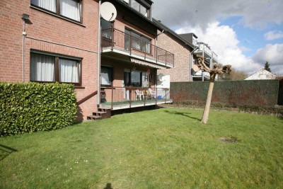Gut geschnittene Erdgeschoss-Wohnung mit Balkon und Gartennutzung