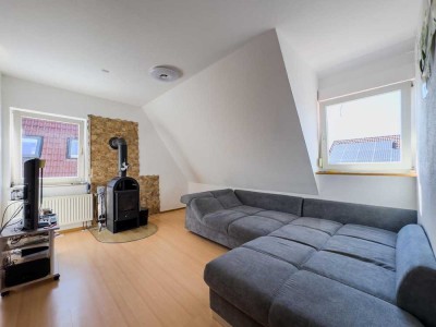 2/2 - Gemütliche Dachgeschosswohnung in Doppelhaushälfte - ideale Kapitalanlage