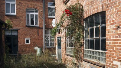 ***Einmalige Chance: Stadthaus mit viel Charme, Nebengelass und Garten***