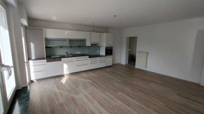 3-Raum-Wohnung in Wiehl-Oberwiehl. Barrierearm m. großem Balkon. Ruhiger Mieter gesucht.