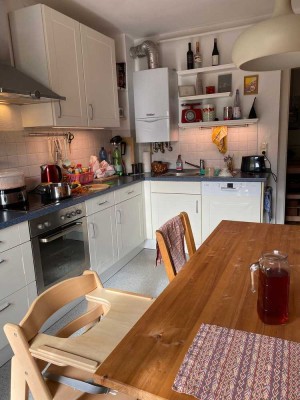 Helle 3-Zimmer-Altbauwohnung mit Balkon in Würzburg Sanderau