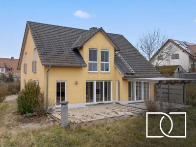 Einzigartiges Grundstück! Energieeffizientes Einfamilienhaus mit traumhafter Aussicht ins Tal