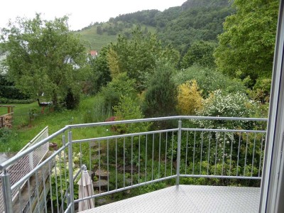 Helle, modernisierte offene 3,5-Zimmer Maisonette-Wohnung mit Balkon