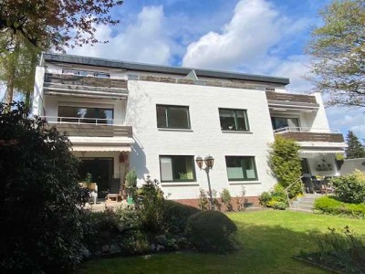 Modernisierte 3-Raum-Wohnung mit Balkon und EBK in Hamburg-Groß Flottbek