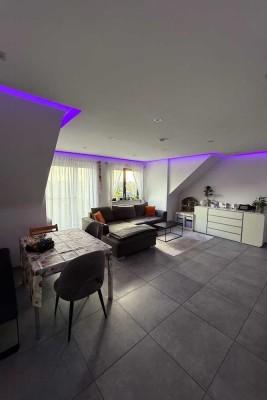 Elegante 4 Zimmer DG-Etagenwohnung mit vielen Highlights 2 Bäder-2 TG-Großer Südbalkon-Hobbyraum