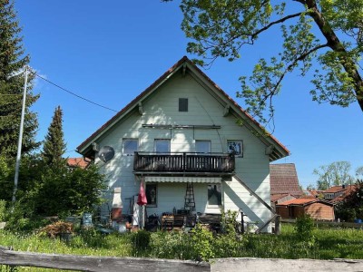 Schönste Lage am Nägelesweiher – viel Potenzial und naturnahes Wohnen!