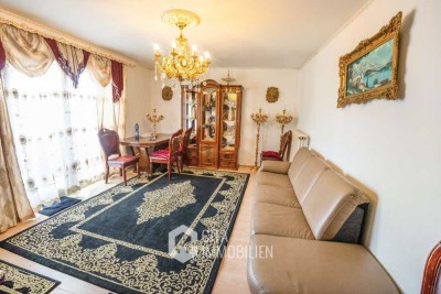 Bezugsfrei! Großzügige 2-Zimmer-Wohnung mit schöner Aussicht auf Maintal mit Außenstellplatz