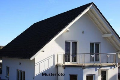 +++ Einfamilienhaus mit Balkon und Doppelgarage+++