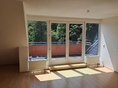 Helle 2-Raum-Wohnung mit Sonnen-Balkon in Dormagen