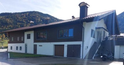 Schöne ruhig gelegene 2-Zi. Ferienwohnung in unserem  Landhaus direkt am Walchsee/Tirol zu vermieten