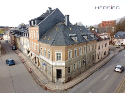 Sanierungsbedürftiges Wohn- und Geschäftshaus in Schlettau