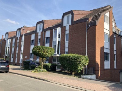 Stilvolle 2-Raum-Wohnung mit Balkon und Einbauküche in Garbsen
