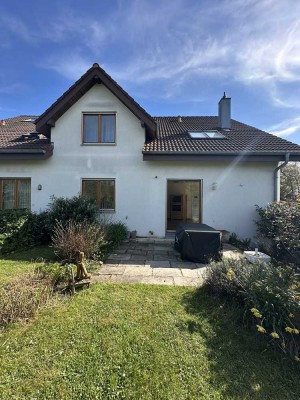 ATTRAKTIVE 2 Zimmer Wohnung, Balkon, Terrasse, Garten, TG-Stellplatz in Heiningen  - 142-25