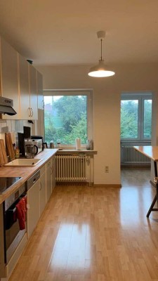 4 Zimmer Wohnung in Osnabrück, WG-geeignet und zentral gelegen, Garage, Keller, Fahrradkel