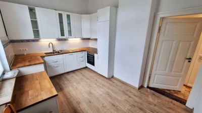 Modernisierte Wohnung mit Garage und hochwertiger Küche zentral in Varel!