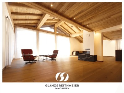 Unikum mit Blick auf die "Streif" - Penthouse in der Kitzbüheler Innenstadt