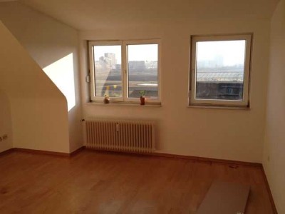 Helle 3-Raum-Wohnung mit Loggia