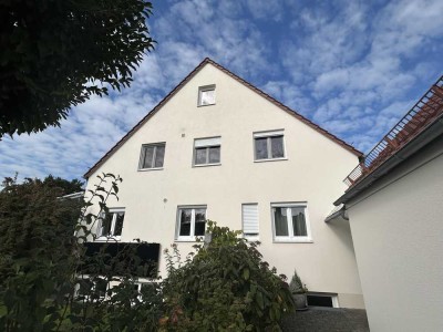 gemütlich - hell - sehr gepflegt - Warmmiete - mit Stellplatz