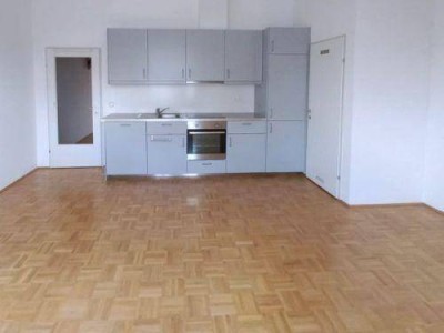 2er-WG: Ruhiger 3 ZIMMER-NEUBAU + Terrasse 19m² + extra Küche neu möbliert + Bad/Wanne + extra WC!