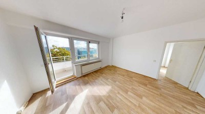 Zentral gelegene 2-Raum-Wohnung mit Balkon