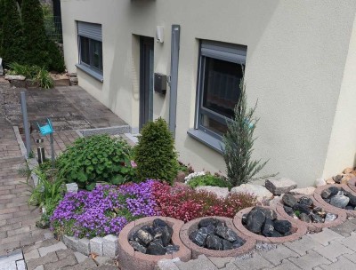 Möblierte 2-Zimmer-Wohnung mit Terrasse in Mainbernheim