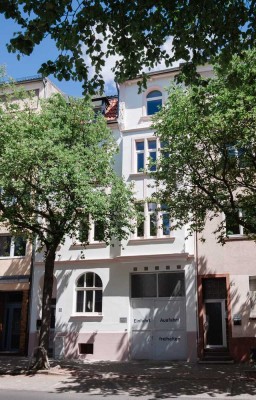 Wohnen in der City – Balkon, Stellplatz & Einbauküche inklusive