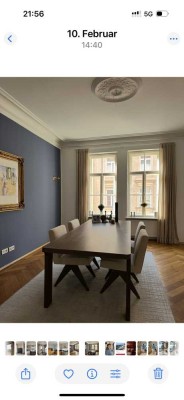 Vollständig renovierte 5-Raum-Wohnung mit Balkon und Einbauküche in München