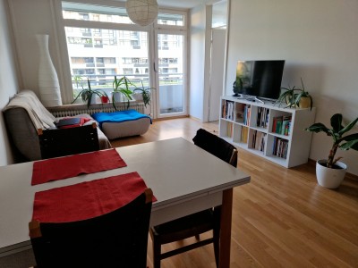 Großes möbliertes Zimmer in 2-Zimmerwohnung – ruhige Lage