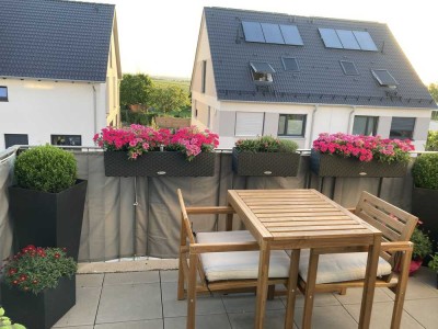 Stilvolle teilmöblierte/gehobene 2-Zimmer-WHG mit Balkon und EBK in Schwaikheim