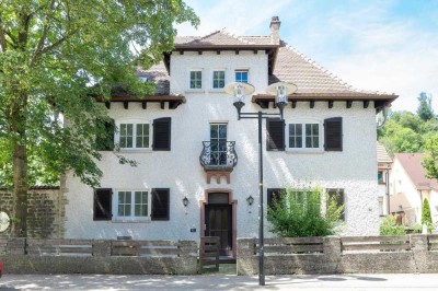 ++ Lichtdurchflutete 4-Zimmer-Wohnung in historischem Objekt zentrumsnaher Lage von Heidenheim ++